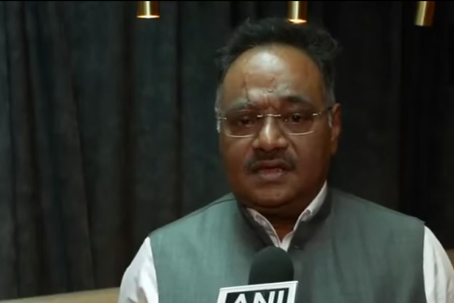 ‘গুলি চালালে তোমার ঘরে ঢুকে মারব’, লন্ডনে দাঁড়িয়ে পাকিস্তানকে ফের হুঙ্কার শমীকের