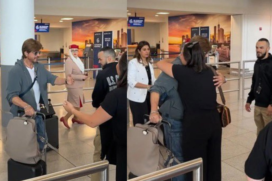 SRK arrives in New York for MET Gala debut