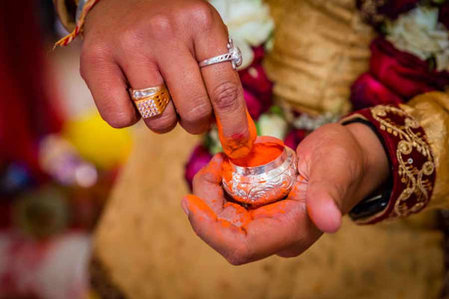 Howrah youth marry his 'dead' girlfriend