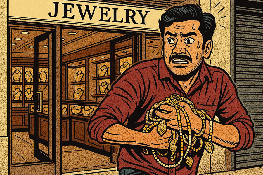 Thieves flee after stealing gold ornaments worth Rs 2.5 lakh in Siliguri