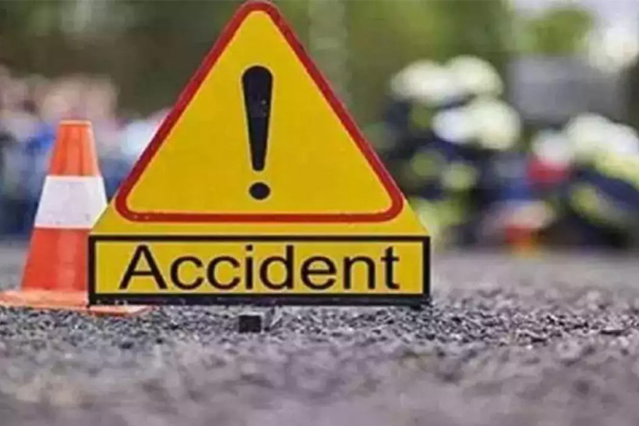 15 killed, 30 injured as a bus skids off cliff in Sri Lanka