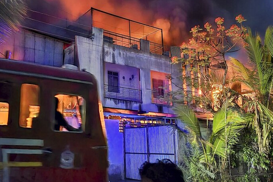 8 Killed After Short Circuit Triggers Massive Fire At Maharashtra Factory