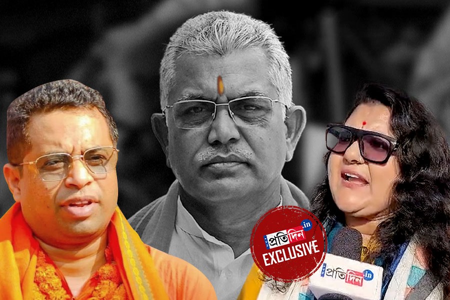 দিলীপদা তো আর… একের পর এক ইস্যুতে সৌমিত্রকে একহাত নিলেন সুজাতা