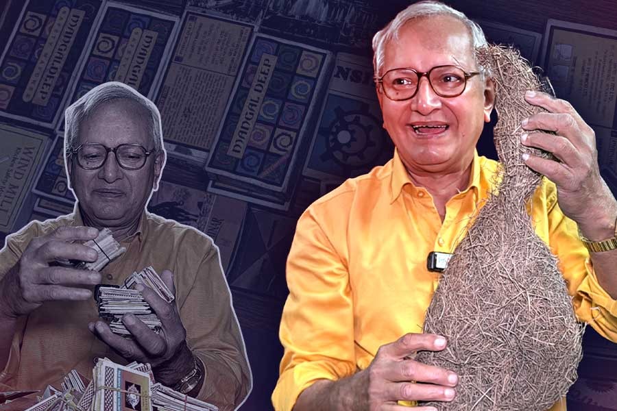 বারুদে জীবনের শখ, বিচিত্র সংগ্রহে গবেষক উৎপল সান্যাল