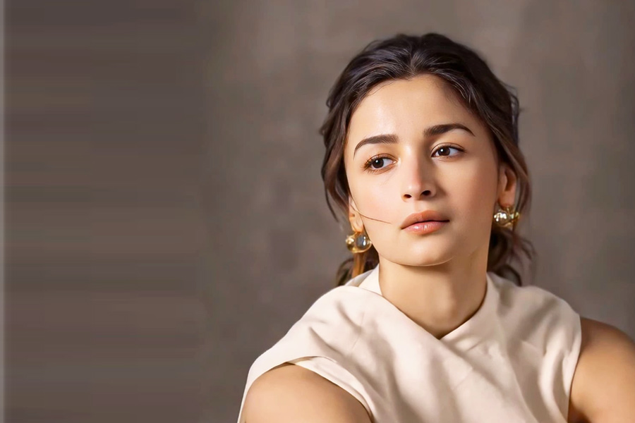 Alia Bhatt Gets Emotional, Posts About Sacrifices Of Jawans
