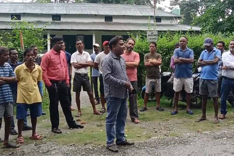 Madhu Tea Garden closed in Alipurduar