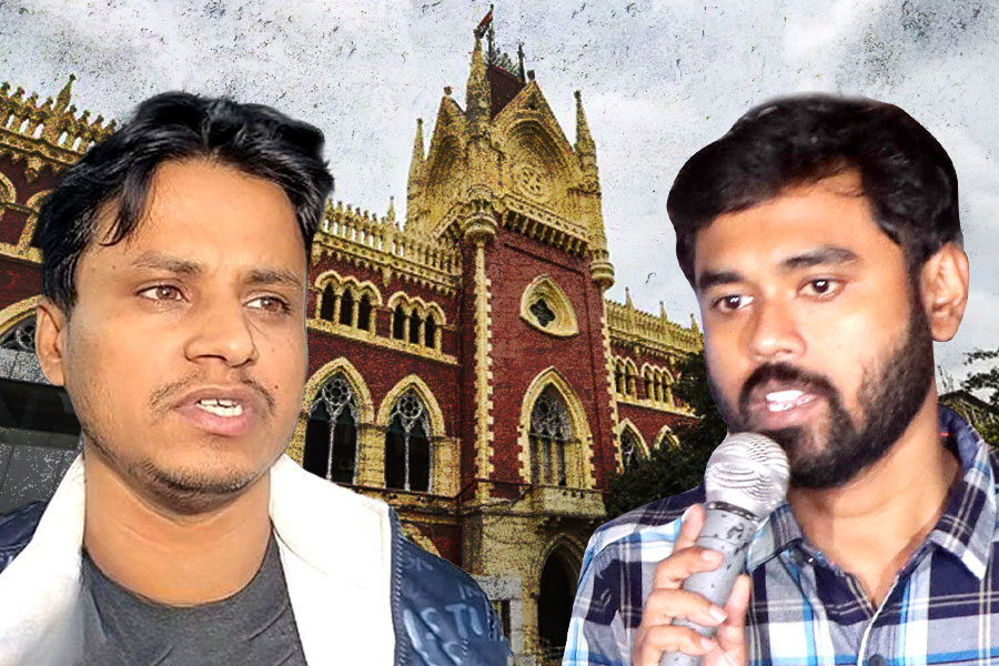 বদলি আটকাতে হাই কোর্টের দ্বারস্থ ২ চিকিৎসক, জুনে শুনানি
