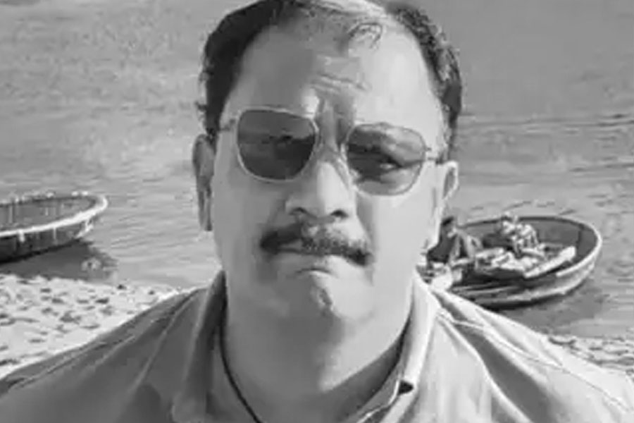 Advocate found dead in bengaluru