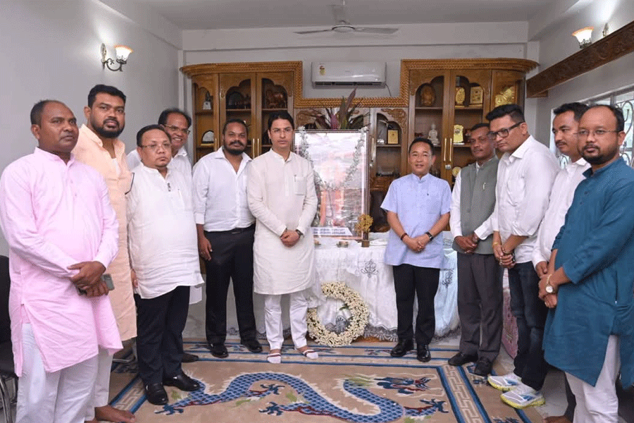 Speculation over presence of a group of bjp leaders at john barla's house