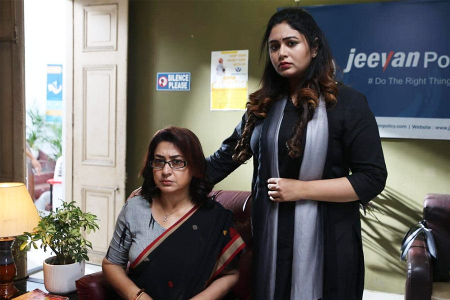 Satabdi Roy, Ritabhari Chakraborty starrer Batshorik Teaser