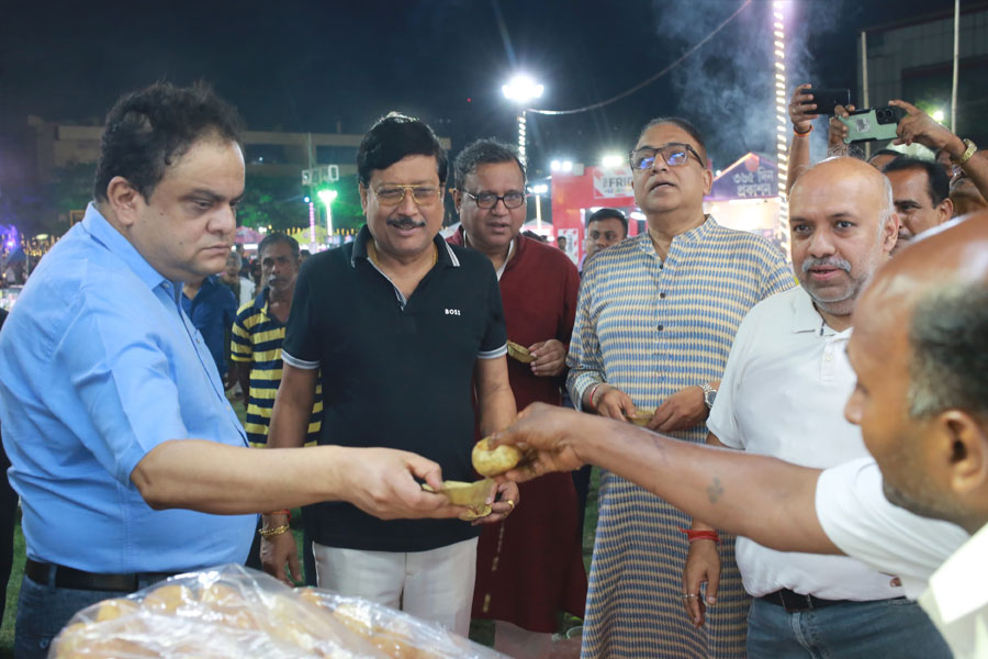Bhoj Baji 2025 food festival start in Newtown City Square ground