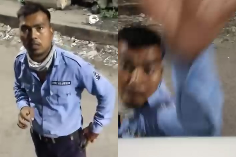 ‘তোলা’ দিতে নারাজ ট্রাকচালক, রাগে হামলার চেষ্টা সিভিক ভলান্টিয়ারের! ভাইরাল ভিডিও