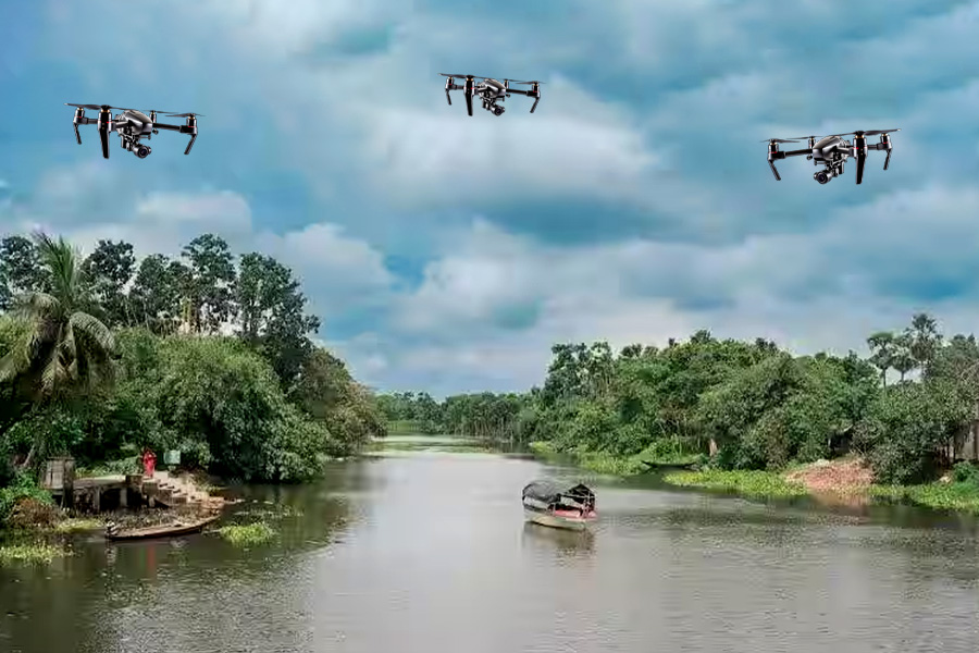 কলকাতা, সুন্দরবনের পর হাসনাবাদের আকাশে ড্রোন! নেপথ্যে বাংলাদেশ?