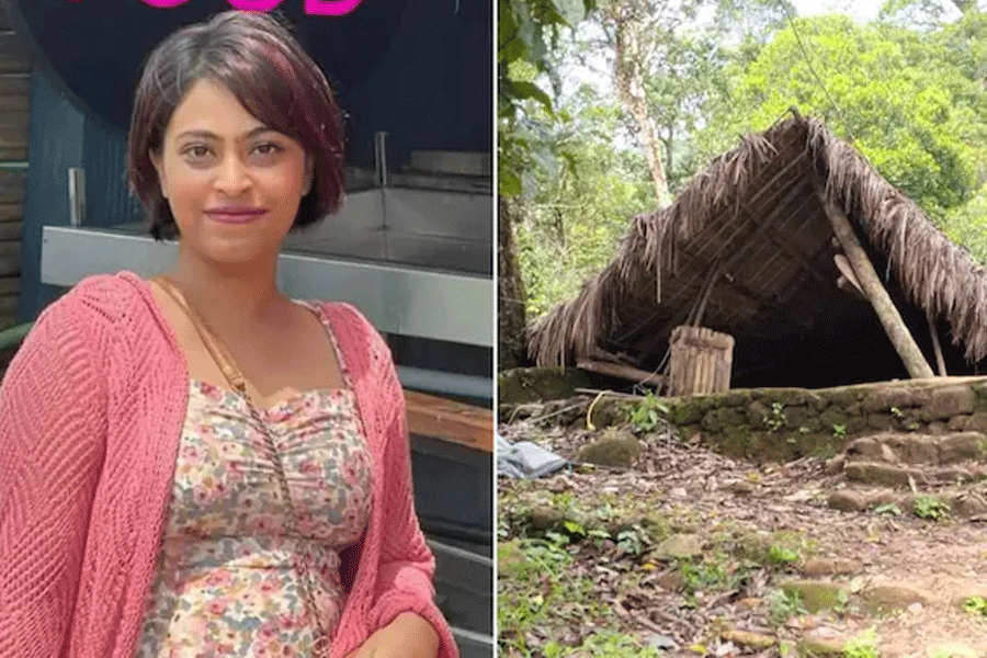 a woman dies after makeshift tent collapses at Wayanad resort in Kerala