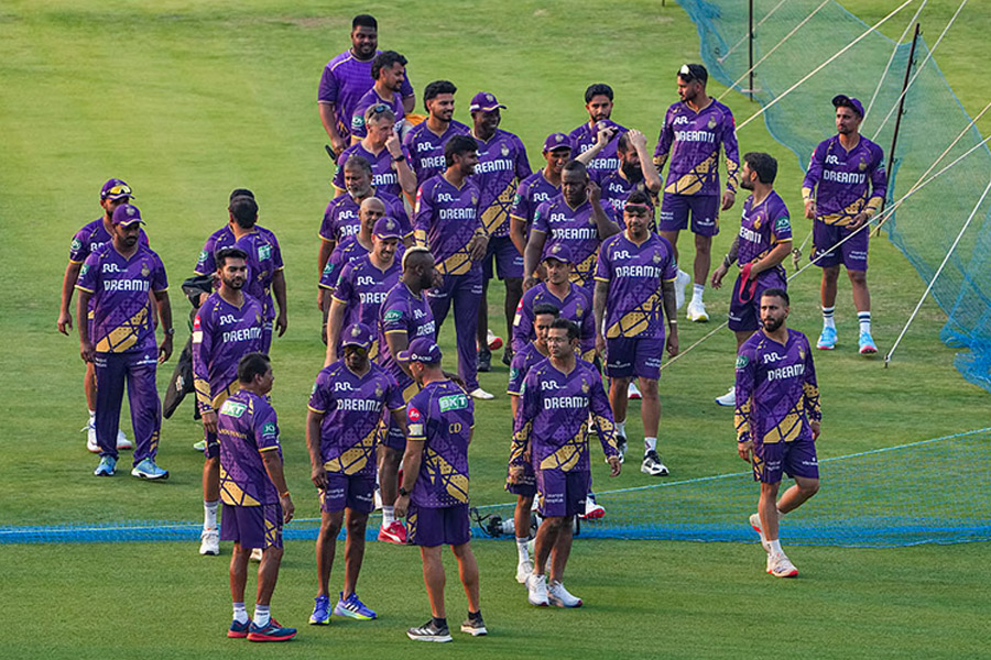 KKR facing CSK in hope to reach IPL playoffs