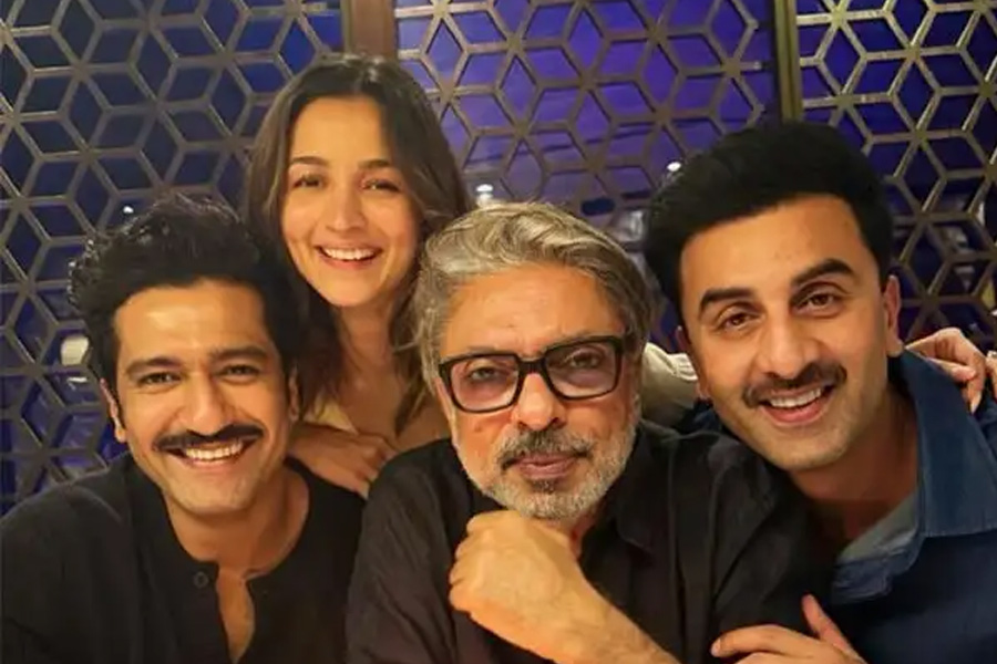 বিদেশে পাড়ি দেবে টিম ‘লাভ অ্যান্ড ওয়ার’, কোথায় হবে বনশালির আগামী ছবির ক্ল্যাইম্যাক্স শুট?