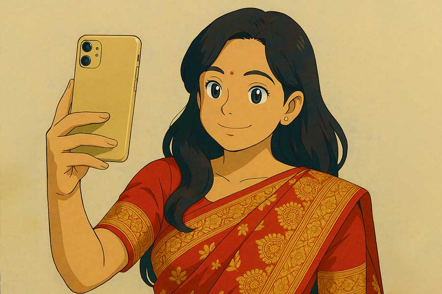 Police arrests house maid allegedly for theft saree and post picture in social media at Madhyamgram