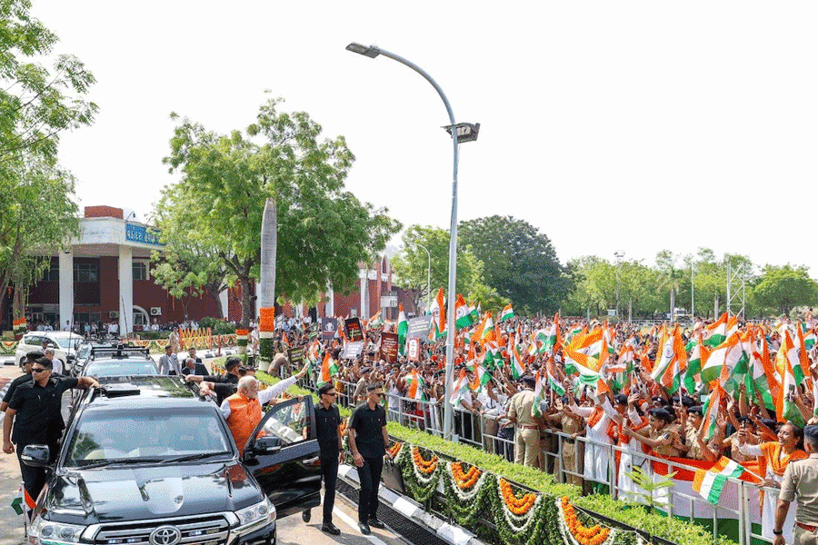 ‘পাকিস্তানের লক্ষ্য শুধু ভারতকে ঘৃণা করা’, ‘শত্রু’কে ধুয়ে দিয়ে গুজরাটে মোদির মুখে দেশের উন্নয়ন
