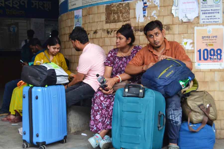North Bengal tourists are leaving the mountains due to fear of war
