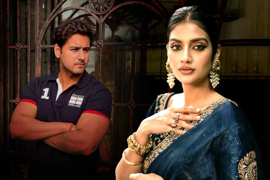 যশের সঙ্গে সম্পর্ক ভাঙনের জল্পনা তুঙ্গে! গীতার শ্লোক আউড়ে ‘স্বাধীনতার’ বার্তা নুসরতের