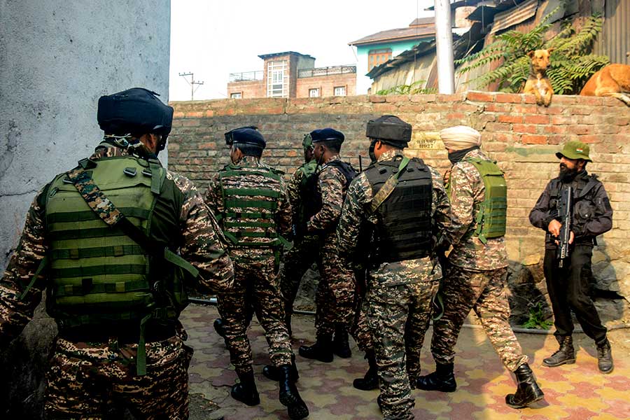 2 terrorist Killed, encounter on with one other In J&K's Awantipora