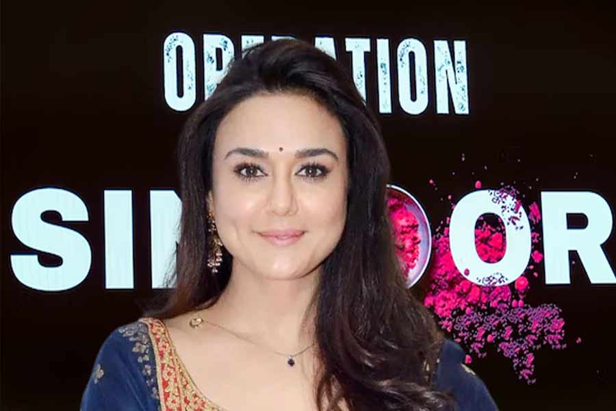 অপারেশন সিঁদুরের পর শহিদ সেনার স্ত্রী ও সন্তানদের পাশে প্রীতি, আর্থিক সাহায্য সেনাকন্যার