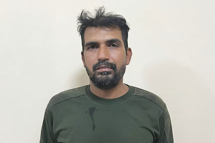 BSF Soldier captured by Pakistan returns india happy family