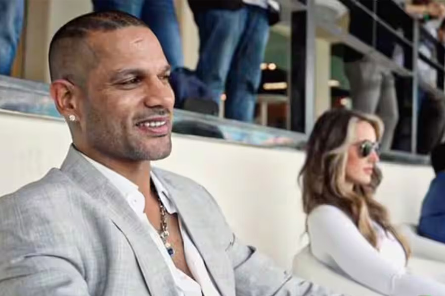 Shikhar Dhawan confirms relationship with Sophie Shine