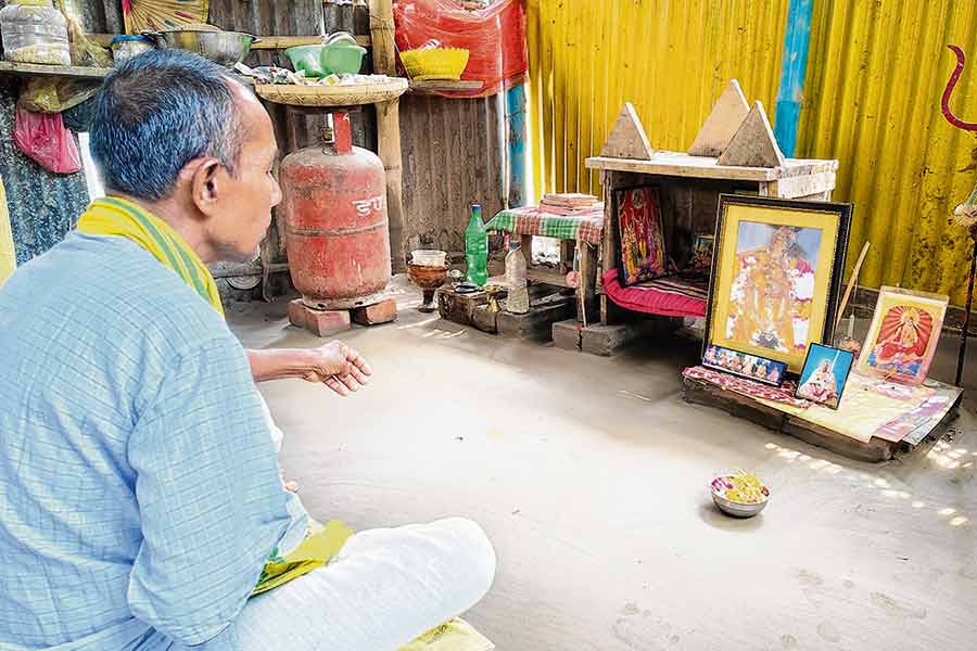 Ukil Barman vents his anger at BSF after returning home to Cooch Behar