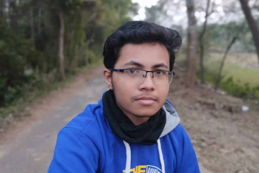 Madhyamik student shines despite physical disability from javelin injury in Uluberia
