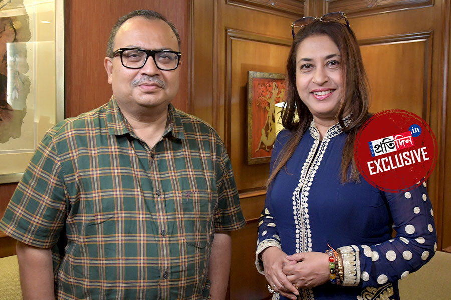 বাংলা সিনেমা থেকে বীরভূমের কেষ্টদা, বিস্ফোরক শতাব্দী রায়