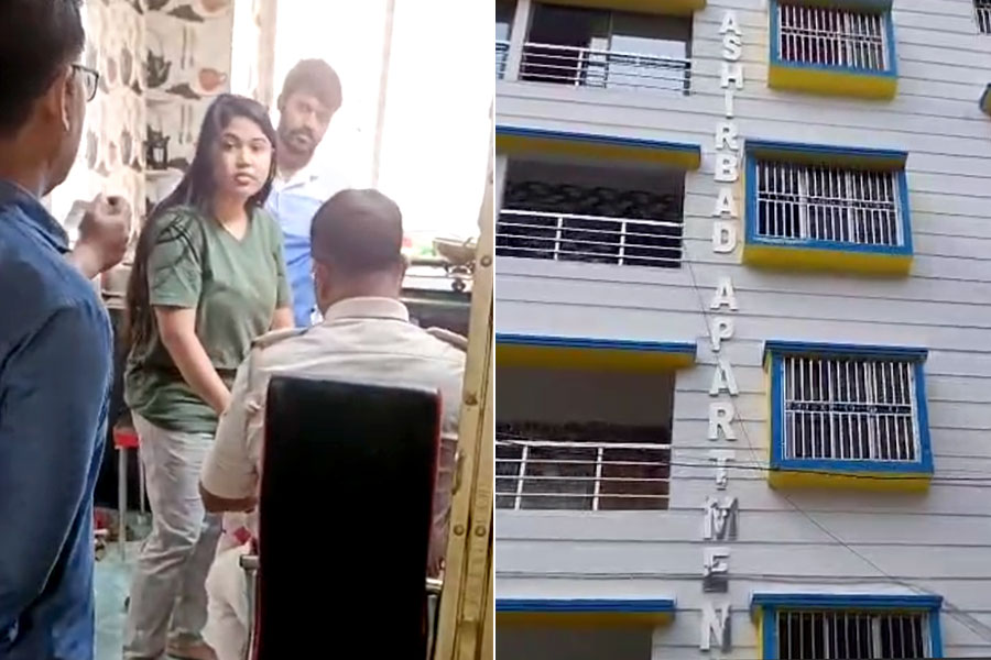ফ্ল্যাটে বাংলাদেশিদের আশ্রয় দিয়ে পানিহাটি থেকে গ্রেপ্তার মহিলা