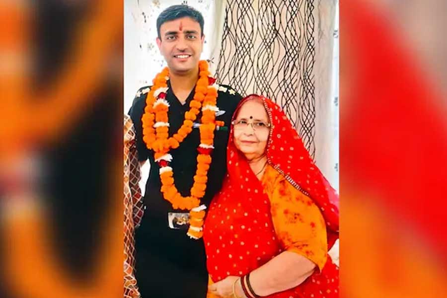 উত্তরাখণ্ড হেলিকপ্টার দুর্ঘটনায় পাইলটের মৃত্যু, শ্রাদ্ধের দিনই মৃত্যু হল মায়ের
