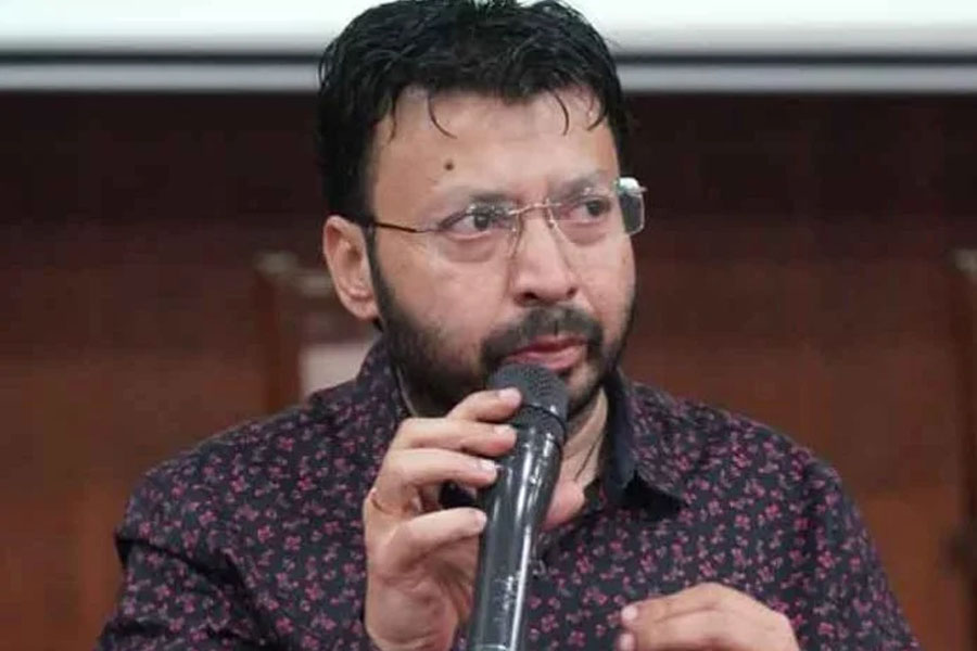 মহিলার সঙ্গে আপত্তিকর অবস্থায় পাঞ্জাবের মন্ত্রী রভজোৎ সিং! বিতর্কের মুখে বললেন ‘AI’