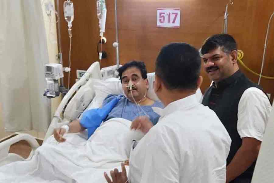 এখনও ICU-তে অভিজিৎ গঙ্গোপাধ্যায়, কেমন আছেন প্রাক্তন বিচারপতি?