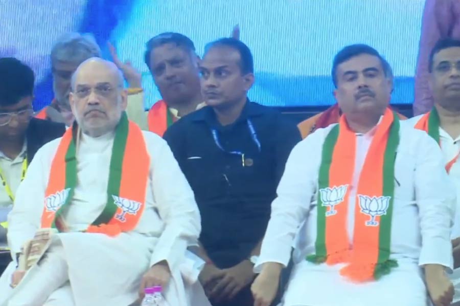 ‘তিনটি কাজের জন্য ধন্যবাদ’, নেতাজি ইন্ডোরে ‘শাহী’ সভায় কীসের উল্লেখ শুভেন্দুর?