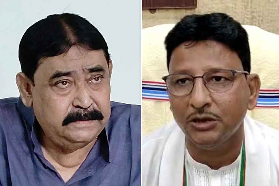 কেষ্ট-কাজলকে এক হয়ে চলার বার্তা, ছাব্বিশের আগে বীরভূমের সংগঠন আরও মজবুতে তৎপর তৃণমূল