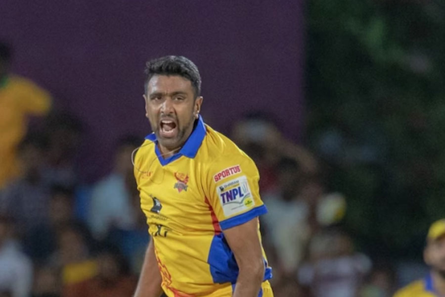 ভারতীয় ক্রিকেটে বল বিকৃতি! অভিযোগের আঙুল অশ্বিনের দিকে