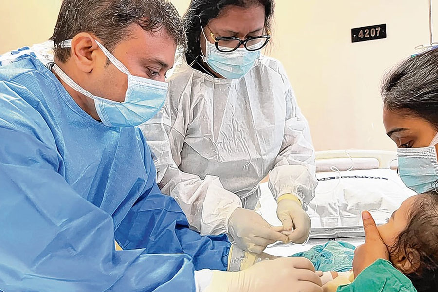 হাজার হাজার মানুুষের আর্শীবাদ! ‘১৬ কোটির ইঞ্জেকশনে’ জিন থেরাপি শুরু রানাঘাটের অস্মিকার