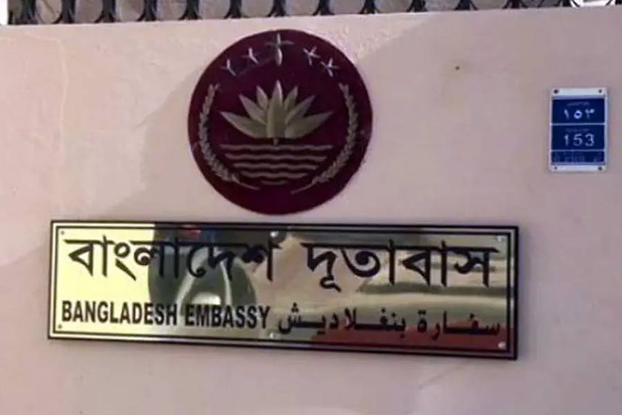 ইজরায়েলি টার্গেটে দূতাবাস লাগোয়া এলাকা, তেহরান থেকে সরানো হচ্ছে বাংলাদেশি কর্মীদের