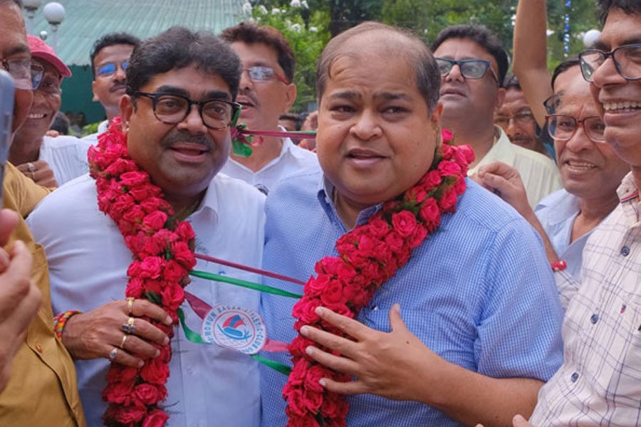 মোহনবাগানে একসঙ্গে সৃঞ্জয়-দেবাশিসের পরিকল্পনা কী? ফুটবলের উদাহরণে উত্তর নতুন সভাপতির