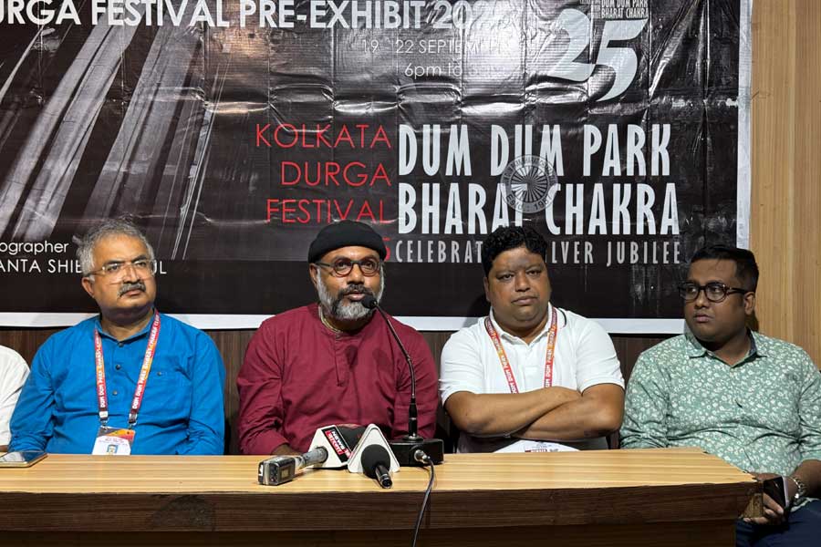 দমদম পার্ক ভারতচক্রে এবার সুশান্ত ম্যাজিক, পুজোর রজত জয়ন্তীতে থাকছে বিশেষ চমক
