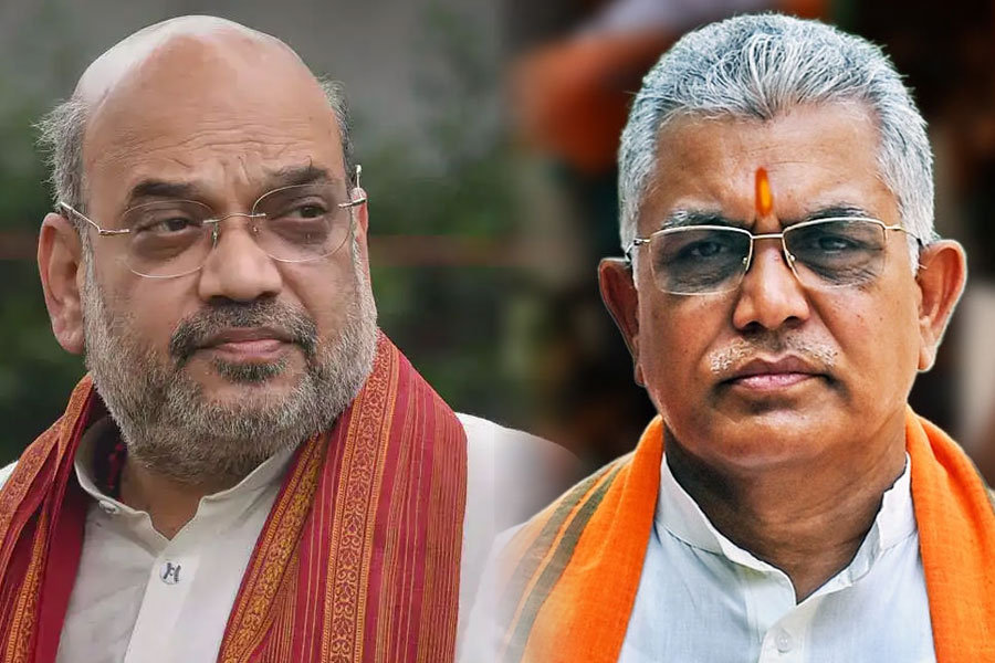 বঙ্গ সফরে এসেও রাজ্য নেতৃত্বের সঙ্গে বৈঠকে বসলেন না শাহ! দিলীপকে এড়ানোর কৌশল?
