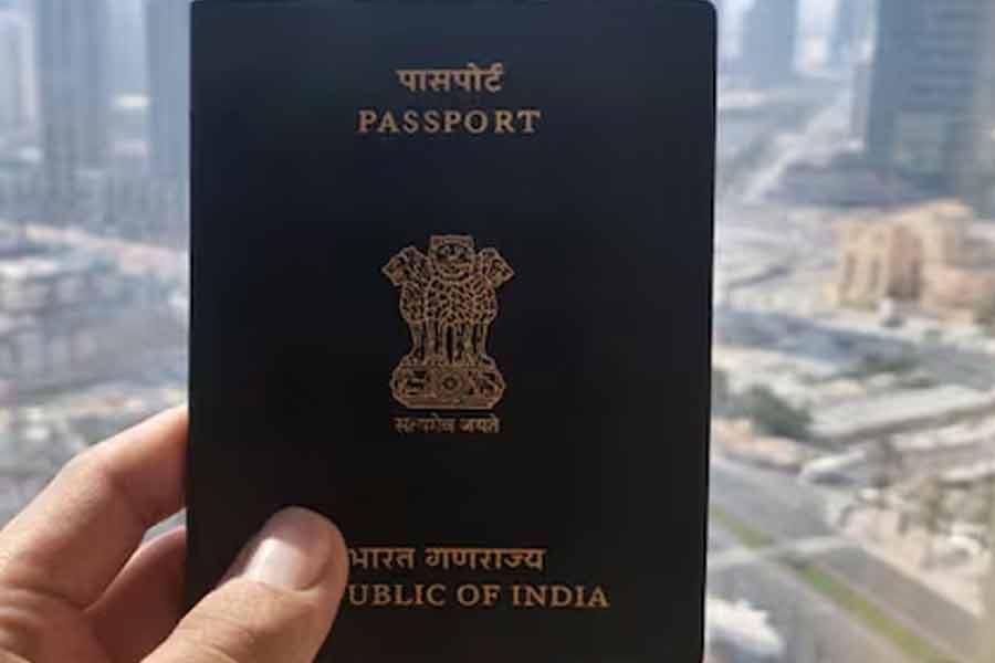 জ্যাঠা হল বাবা! কুয়েতে ভারতীয় পাসপোর্ট নিয়ে জালিয়াতি বাংলাদেশি যুবকের