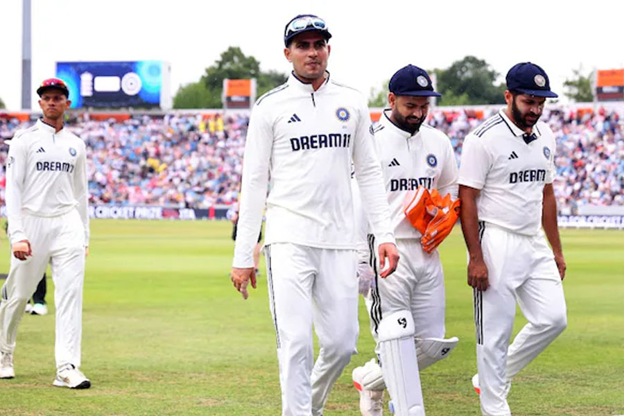‘অভিজ্ঞতার অভাবে হারেনি ভারত’, প্রতিপক্ষ শুভমানদের পাশে ইংরেজ ব্যাটার!