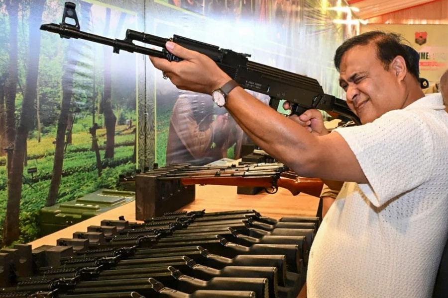 ‘দেখামাত্রই গুলি করুন’, অসমে সাম্প্রদায়িক হিংসা রুখতে ‘জিরো টলারেন্স’ নীতি হিমন্তের