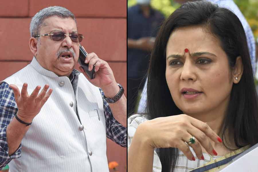 ‘সংসদে ঘাড়ধাক্কার সময় আমিই পাশে ছিলাম’, অতীত স্মরণ করিয়ে ফের মহুয়াকে খোঁচা কল্যাণের