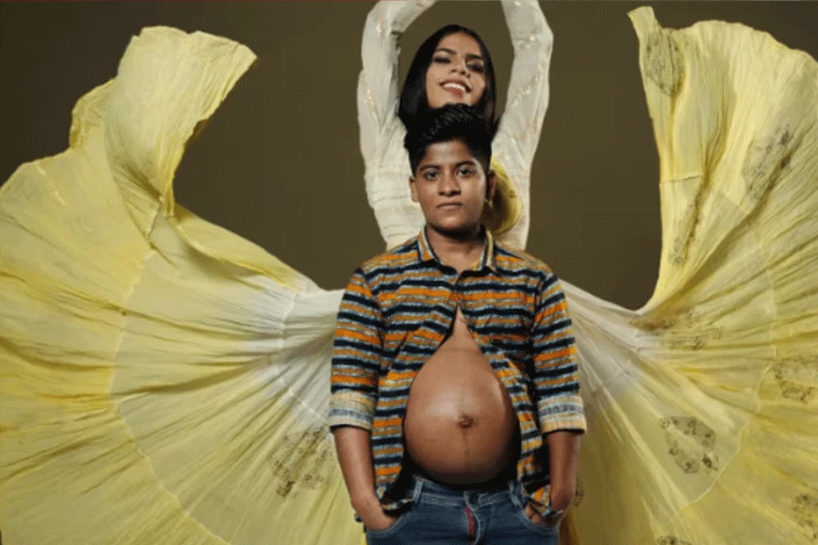 মায়ের বদলে ‘অভিভাবক’, ‘গর্ভধারক পুরুষ’-এর পক্ষে ঐতিহাসিক রায় কেরল হাই কোর্টে