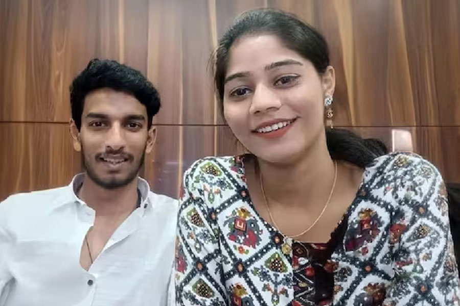 হানিমুন হত্যাকাণ্ড: দ্বিতীয় মঙ্গলসূত্রের হদিশ পুলিশের, স্বামীর মৃত্যুর পরই প্রেমিক রাজকে বিয়ে সোনমের?