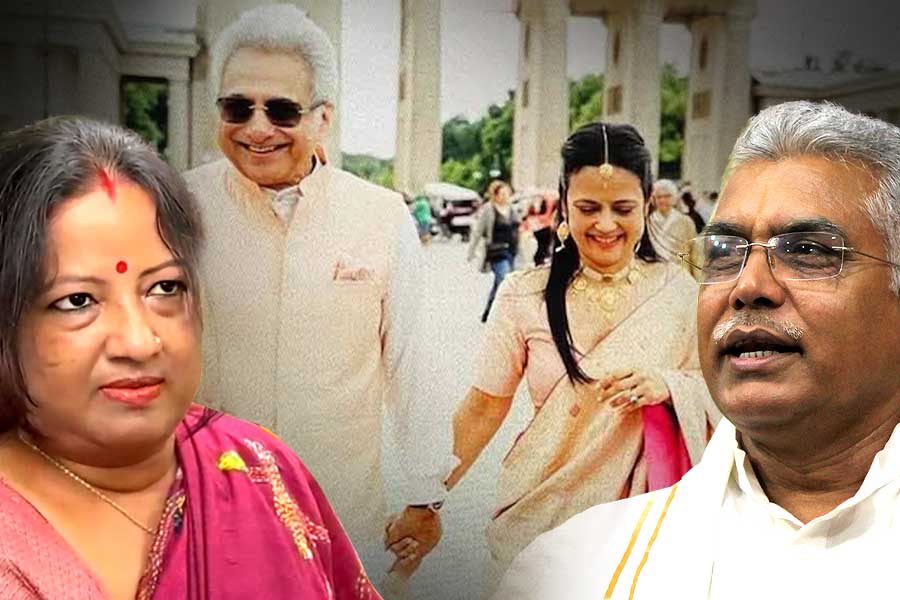 ‘বয়স নয়, হৃদয়ের সঙ্গী পাওয়াই সবচেয়ে জরুরি’, বিবাহিত মহুয়াকে শুভেচ্ছা দিলীপ-রিঙ্কুর